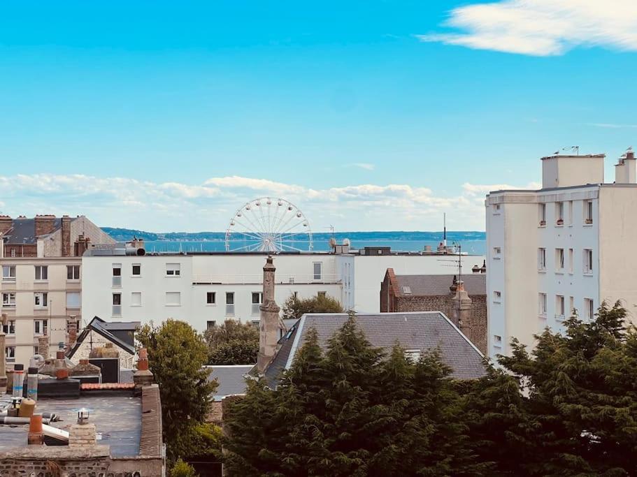 Le Petit Nid Perche Sous Les Toits, Vue Mer Le Havre Kültér fotó